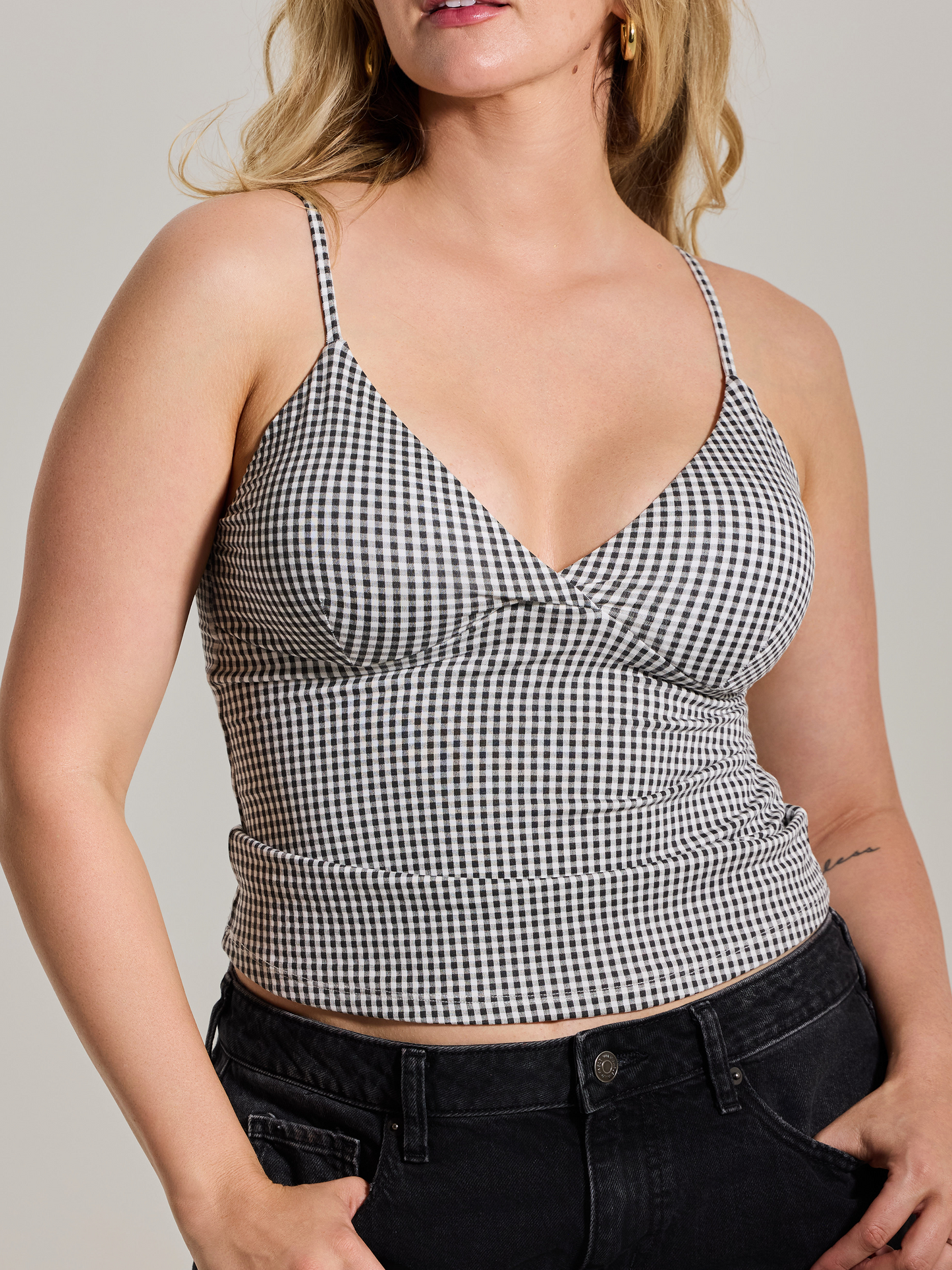 --Black and White Gingham