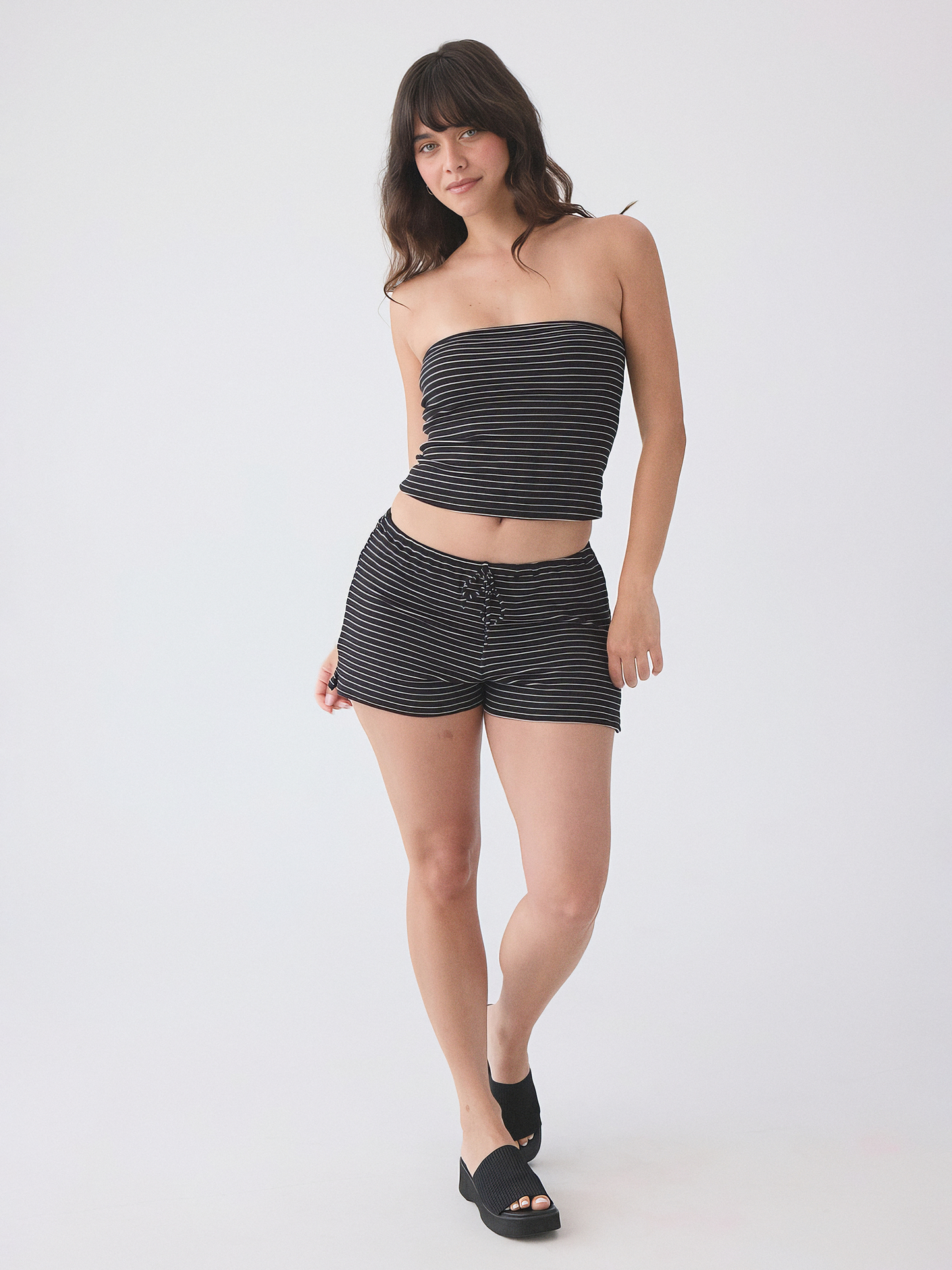 --Black and White Stripes