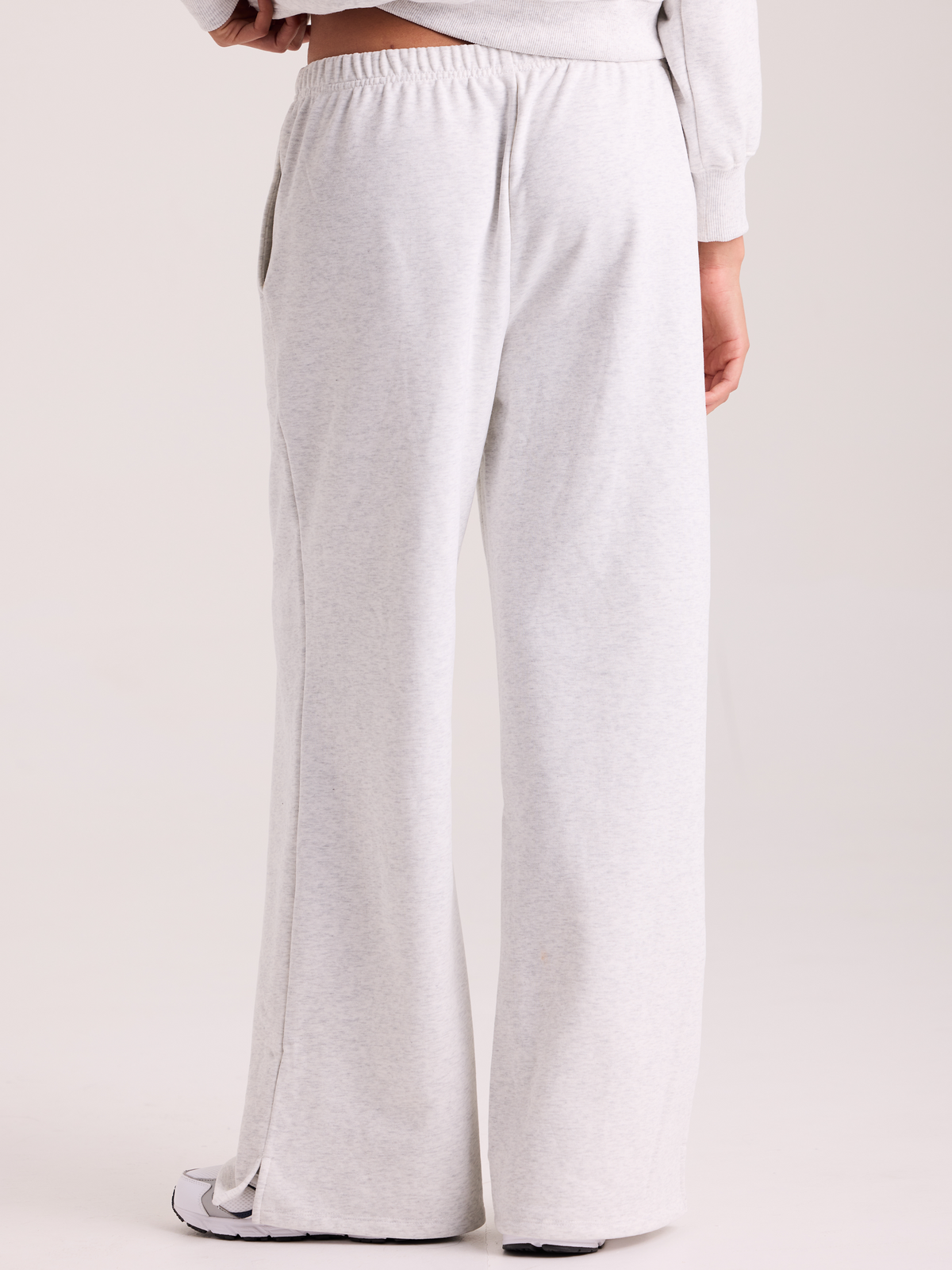 Lightweight Wide Leg Sweat Pants – Klassy Network