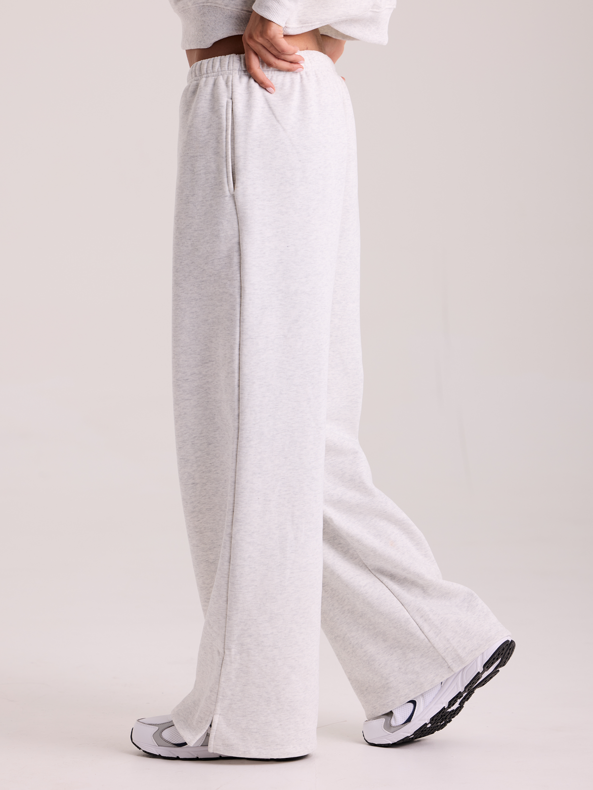 Lightweight Wide Leg Sweat Pants – Klassy Network