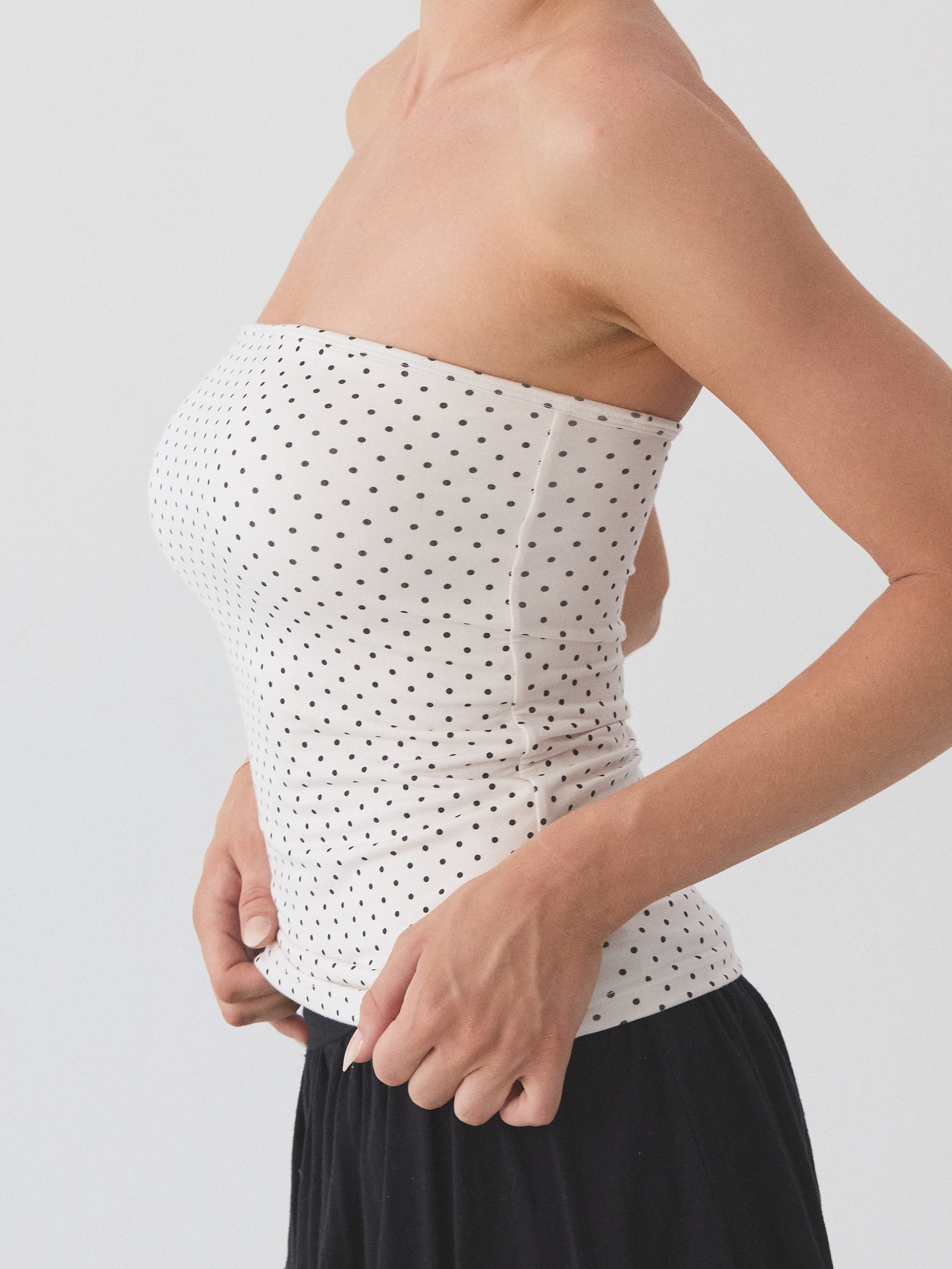 --White and Black Polka Dot